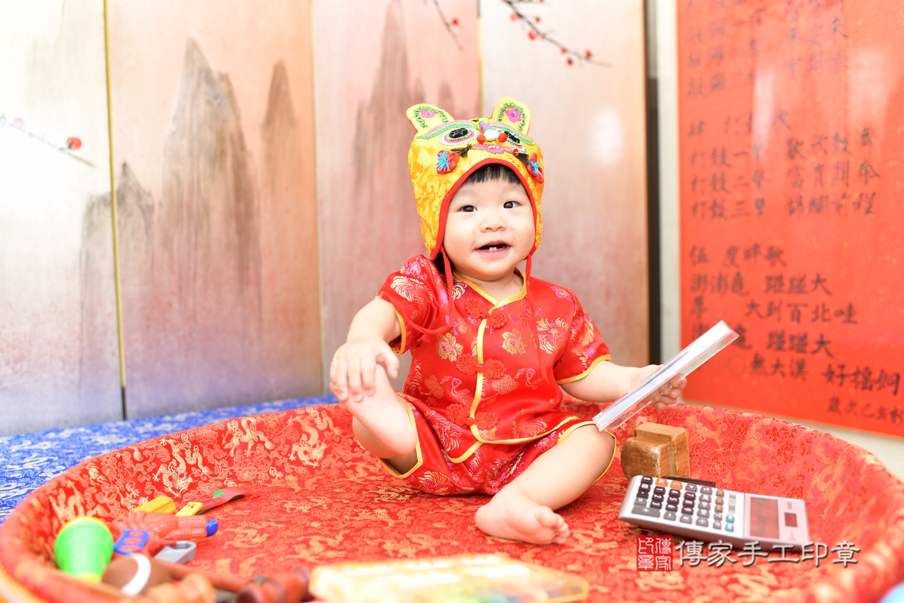 2026-01-14昀昀寶貝抓周，小孩古裝禮服照。地點：傳家「新北店」古禮會場照片集