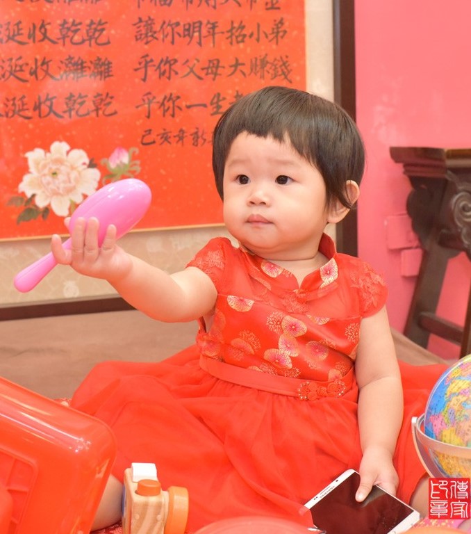 2020-10-03潘寶寶，小孩禮服(女)中式古裝禮服禮照照片集