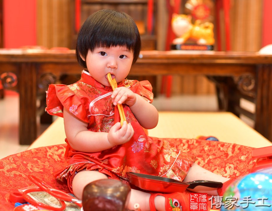 2021-09-25葉寶寶，小孩禮服(女)中式古裝禮服禮照照片集