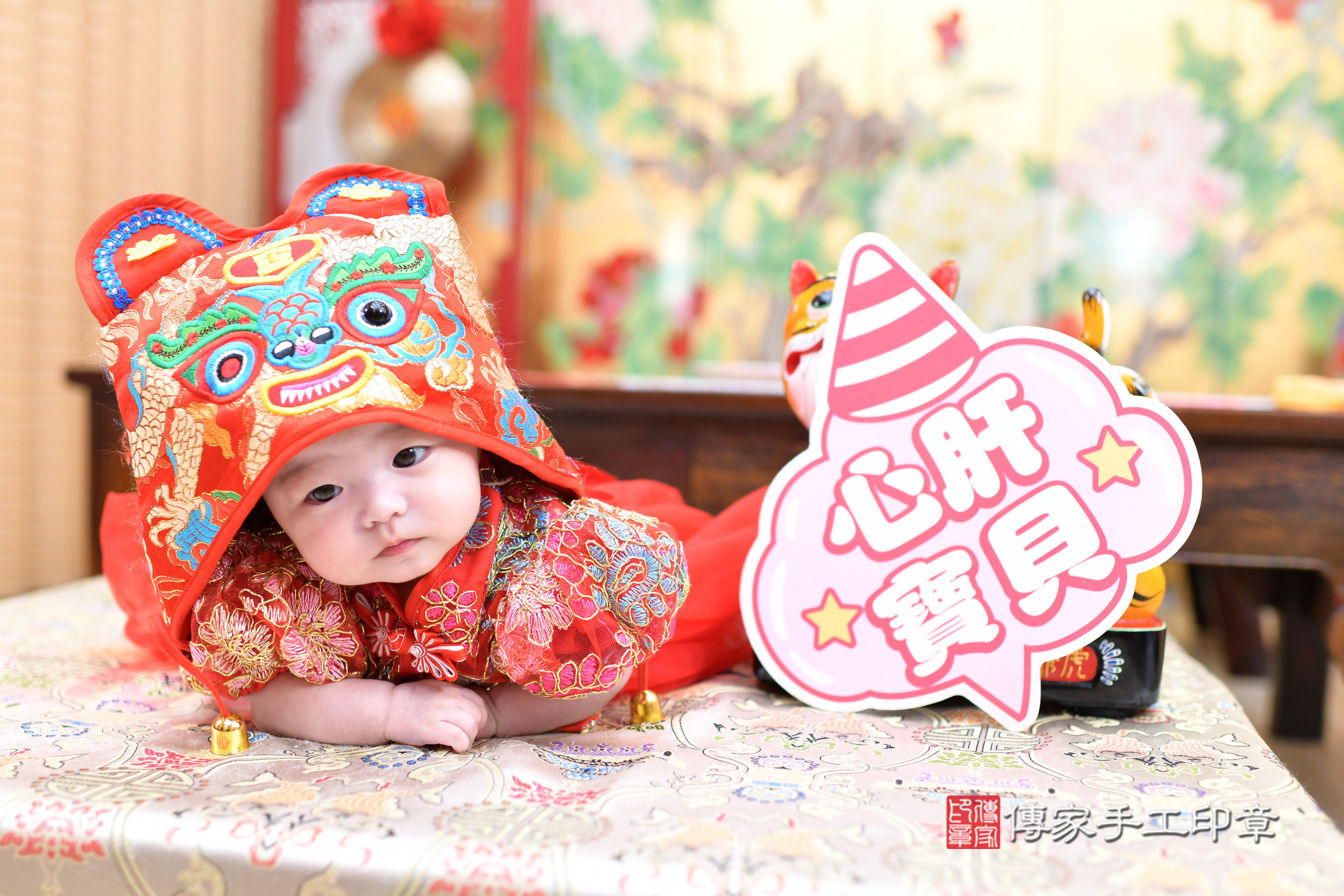 2025-07-21浠浠寶寶收涎，小孩古裝禮服照。地點：傳家「台北店」古禮會場照片集