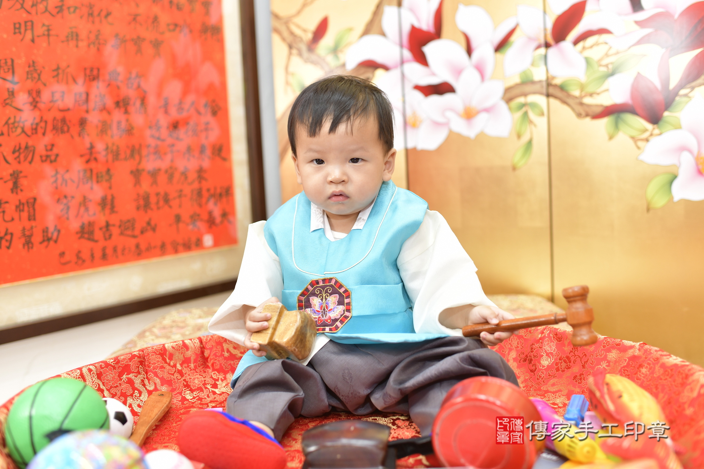 2025-08-17小宥寶寶抓周，小孩古裝禮服照。地點：傳家「新竹店」古禮會場照片集