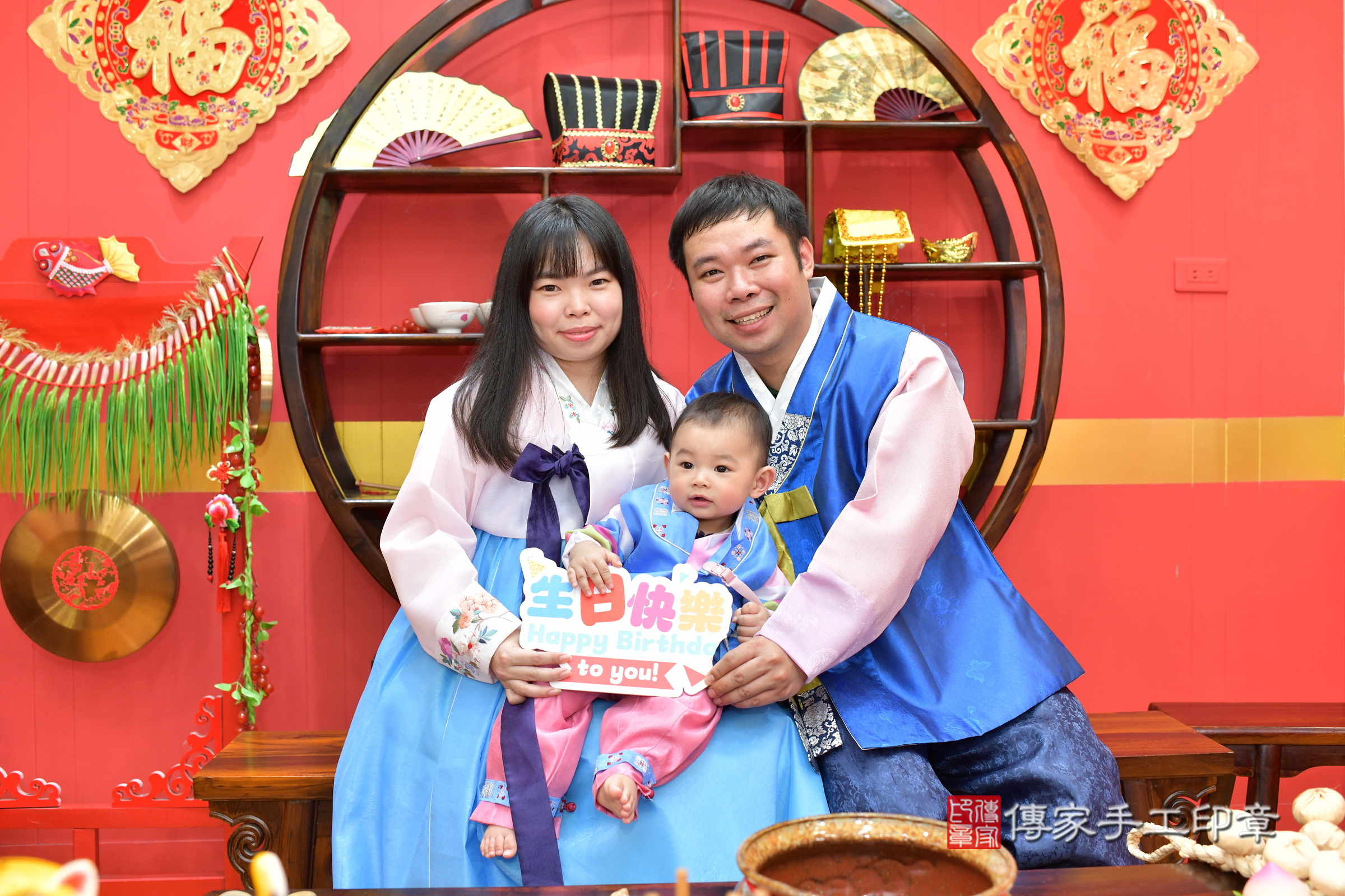 2025-08-23小任寶寶抓周，成人與小孩古裝禮服照。地點：傳家「桃園店」古禮會場照片集