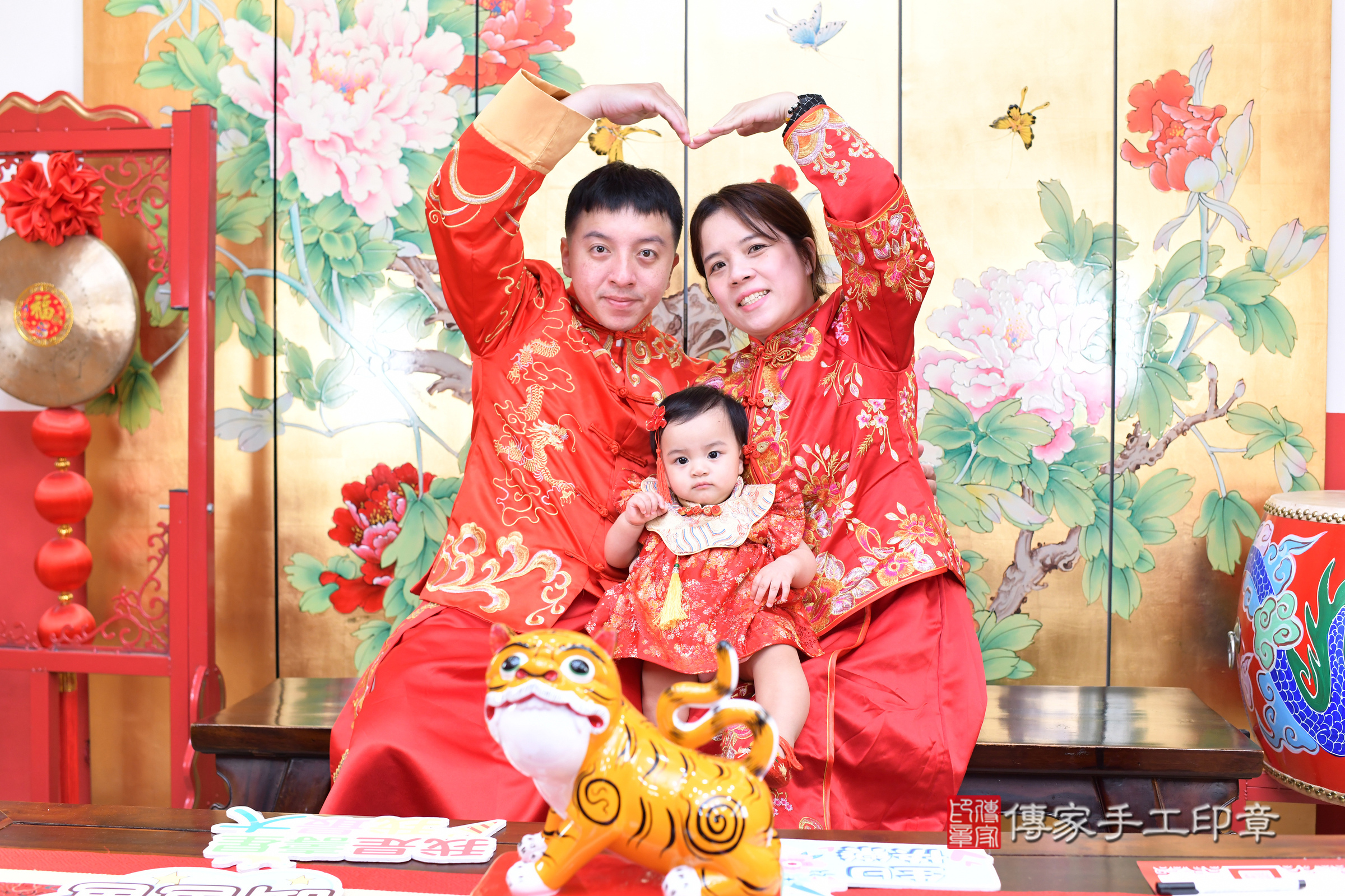 2025-08-07希希寶寶抓周，成人與小孩古裝禮服照。地點：傳家「台北店」古禮會場照片集
