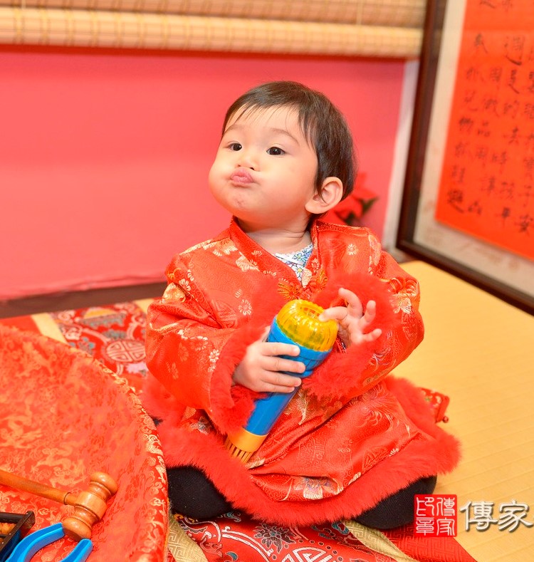 2020-12-06羅寶寶，小孩禮服(女)中式古裝禮服禮照照片集