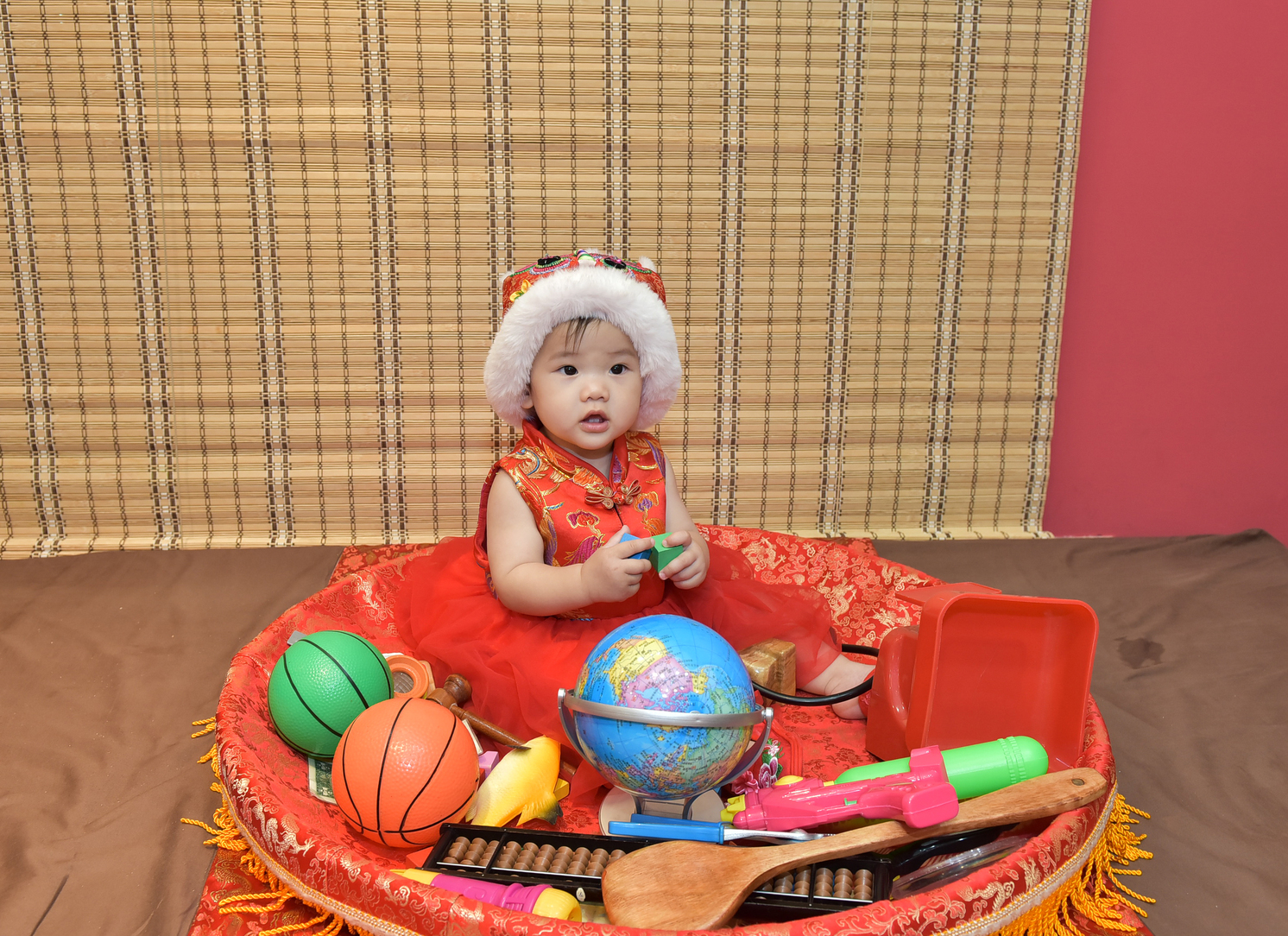 2021-10-16張寶寶，古裝禮服小孩女(中國風禮服)照照片集