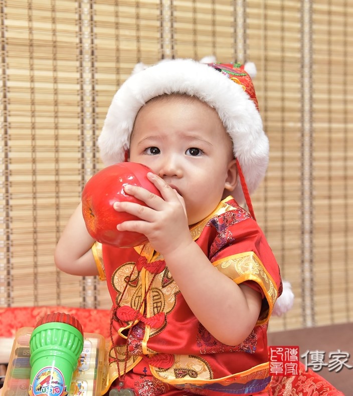 2020-09-28張寶寶，小孩禮服(男)中式古裝禮服禮照照片集