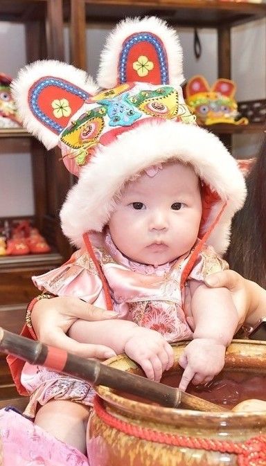 2021-04-30游寶寶，小孩禮服(女)中式古裝禮服禮照照片集