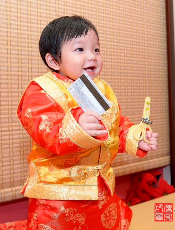 2020-11-29謝寶寶，小孩禮服(男)中式古裝禮服禮照照片集