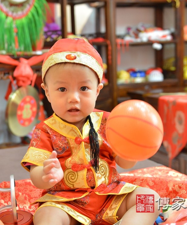 2020-07-07黎寶寶，小孩禮服(男)中式古裝禮服禮照照片集