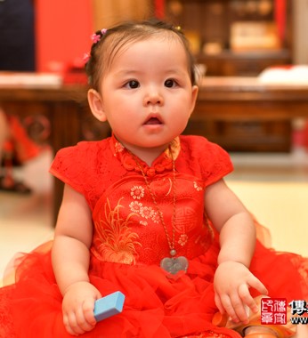 2020-06-28林寶寶，小孩禮服(女)中式古裝禮服禮照照片集