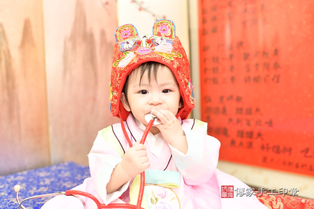 2025-11-21芮寶貝抓周，小孩古裝禮服照。地點：傳家「台北店」古禮會場照片集