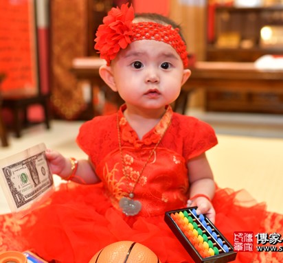2020-06-16曾寶寶，小孩禮服(女)中式古裝禮服禮照照片集