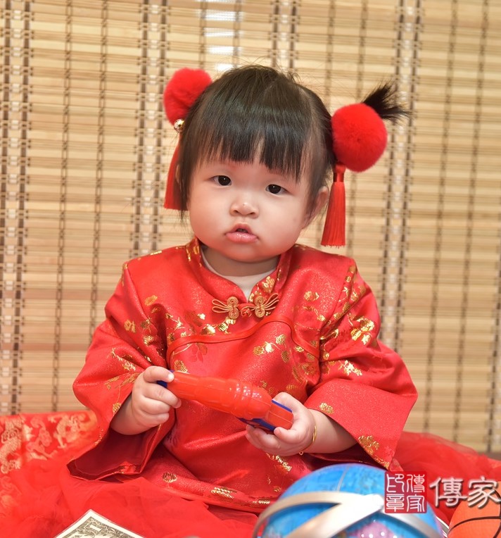 2020-11-28陳寶寶，小孩禮服(女)中式古裝禮服禮照照片集