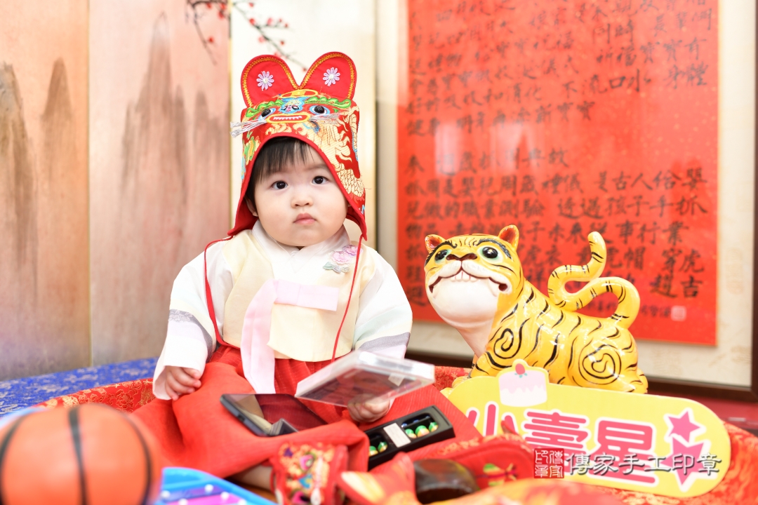 2025-12-22紜紜寶貝抓周，小孩古裝禮服照。地點：傳家「永和店」古禮會場照片集