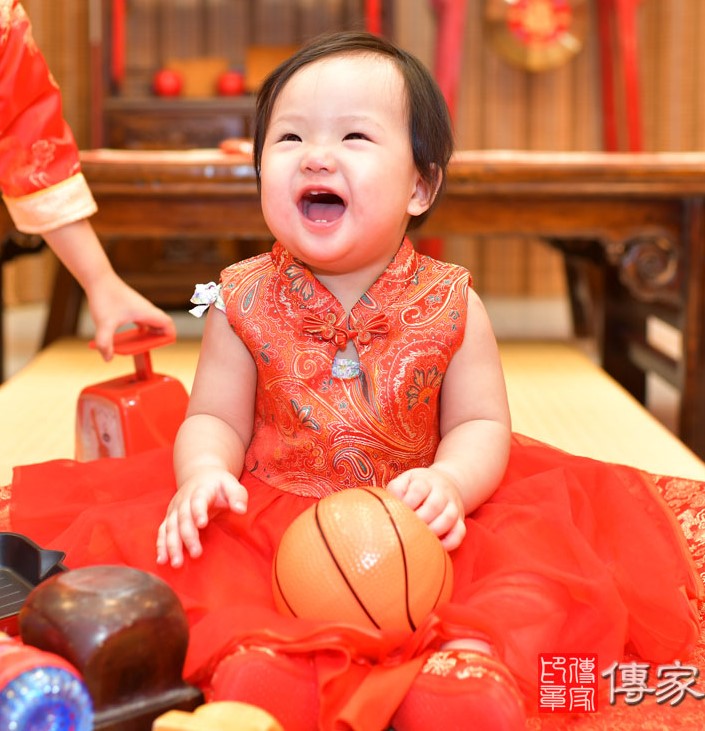 2021-08-30孫寶寶，小孩禮服(女)中式古裝禮服禮照照片集