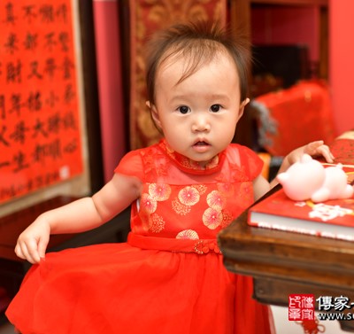 2020-06-10龎寶寶，小孩禮服(女)中式古裝禮服禮照照片集