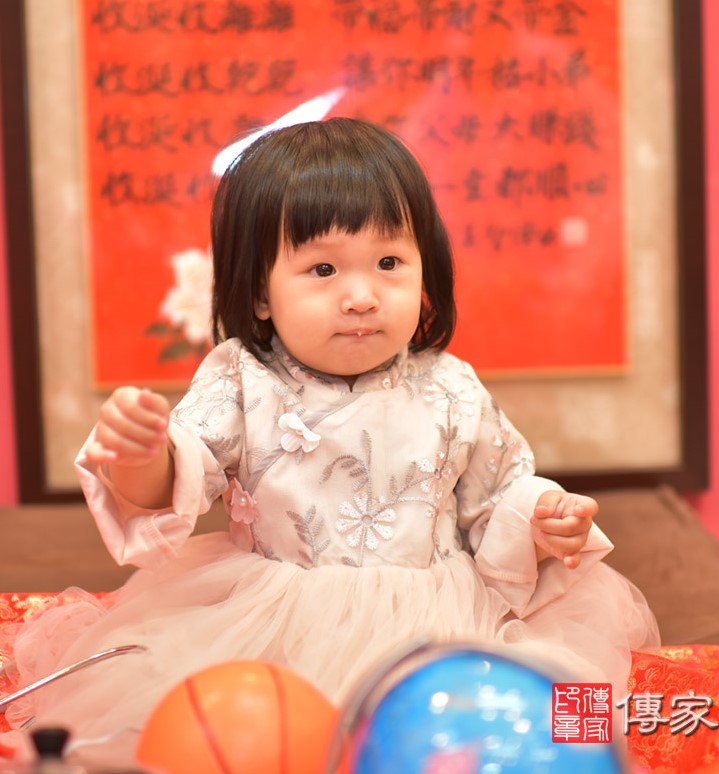 2020-08-30張寶寶，小孩禮服(女)中式古裝禮服禮照照片集