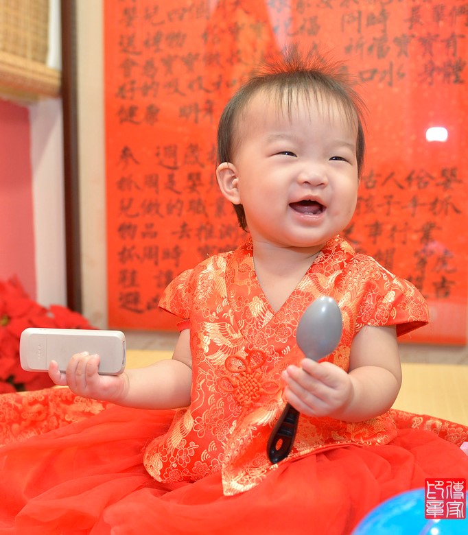 2020-11-25顏寶寶，小孩禮服(女)中式古裝禮服禮照照片集