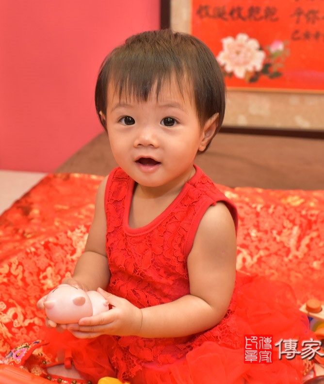 2020-08-29潘寶寶，小孩禮服(女)中式古裝禮服禮照照片集