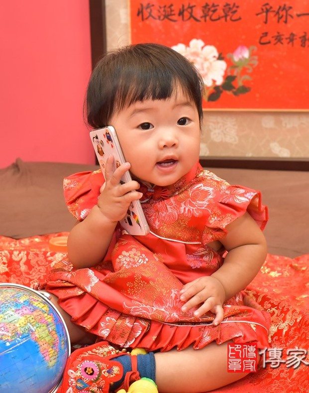 2020-08-29謝寶寶，小孩禮服(女)中式古裝禮服禮照照片集