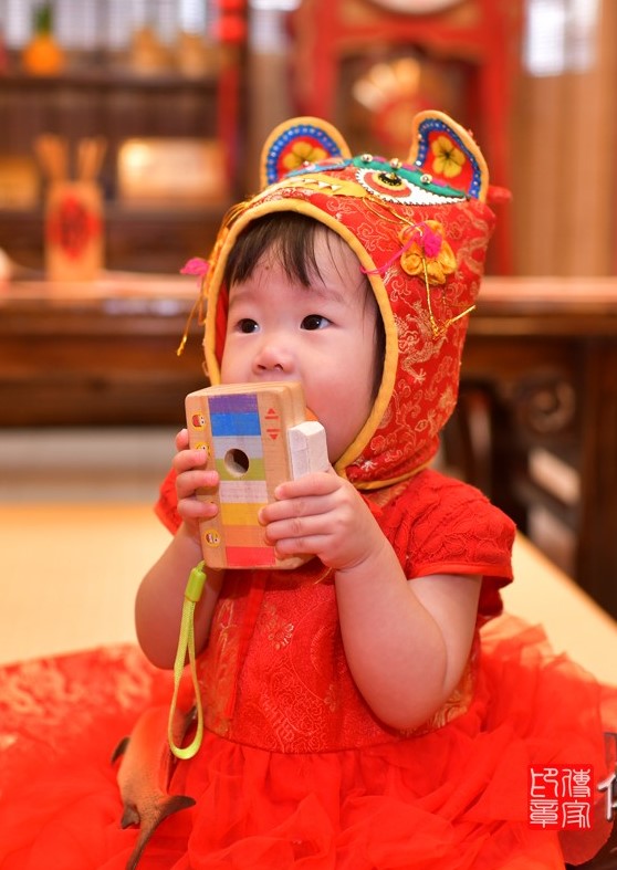 2020-11-22郭寶寶，小孩禮服(女)中式古裝禮服禮照照片集