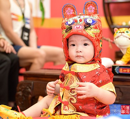 2020-06-06張寶寶，小孩禮服(男)中式古裝禮服禮照照片集