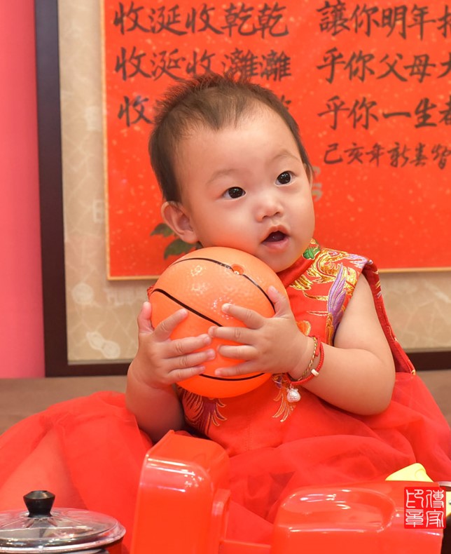 2020-08-25周寶寶，小孩禮服(女)中式古裝禮服禮照照片集