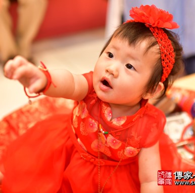 2020-05-24翁寶寶，小孩禮服(女)中式古裝禮服禮照照片集