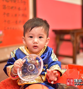 2019-12-22王寶寶，小孩禮服(男)中式古裝禮服禮照照片集