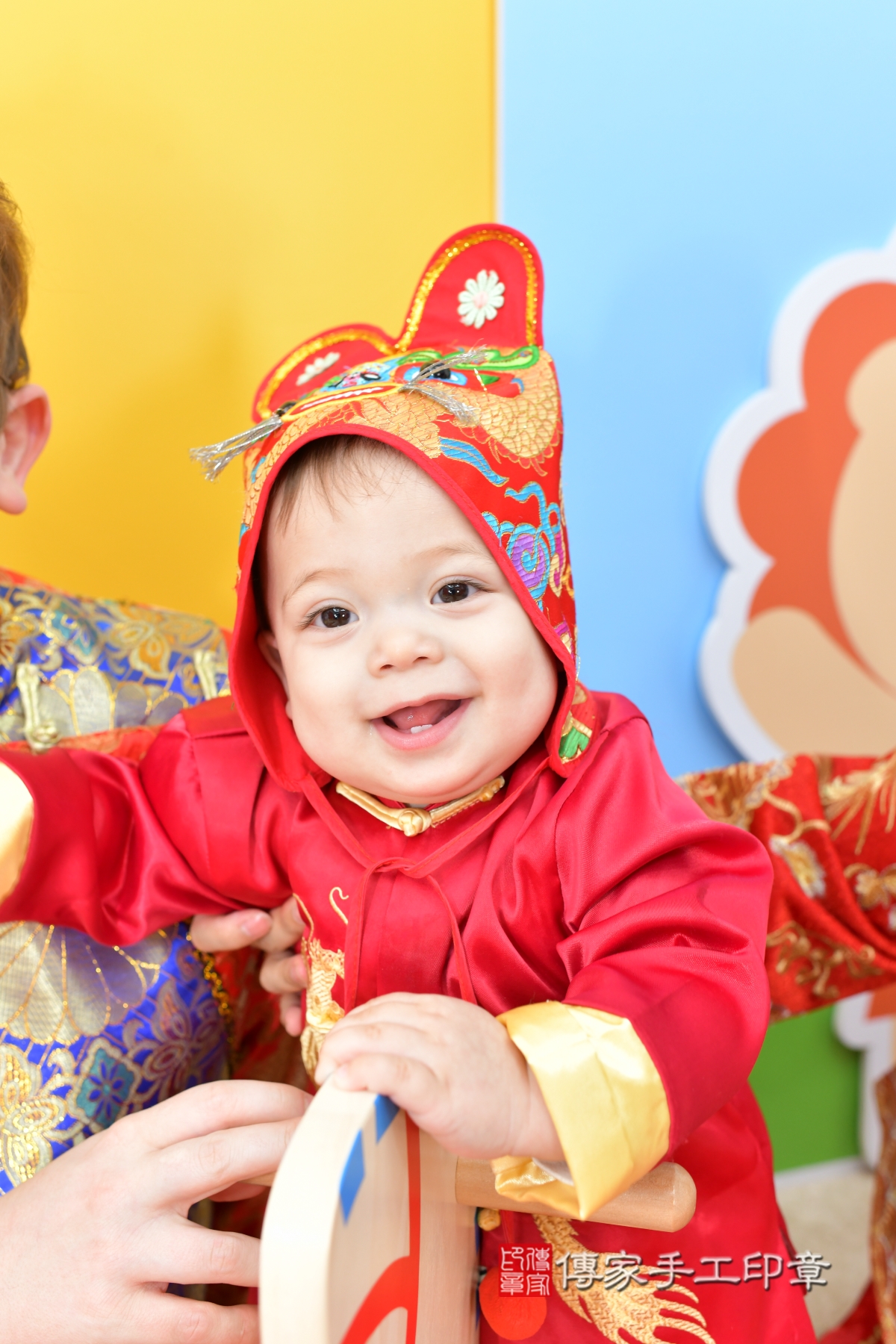 小栩寶貝抓周，小孩古裝禮服照。地點：傳家「台中店」古禮會場
