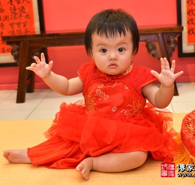 2020-05-17蔡寶寶，小孩禮服(女)中式古裝禮服禮照照片集