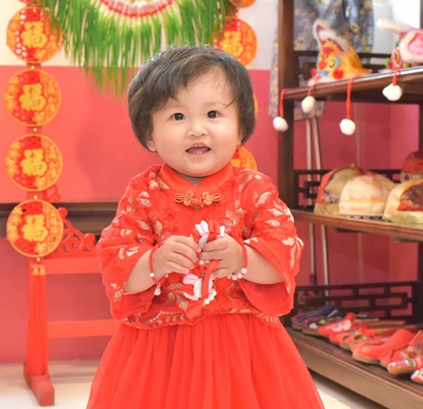 2021-03-06許寶寶，小孩禮服(女)中式古裝禮服禮照照片集