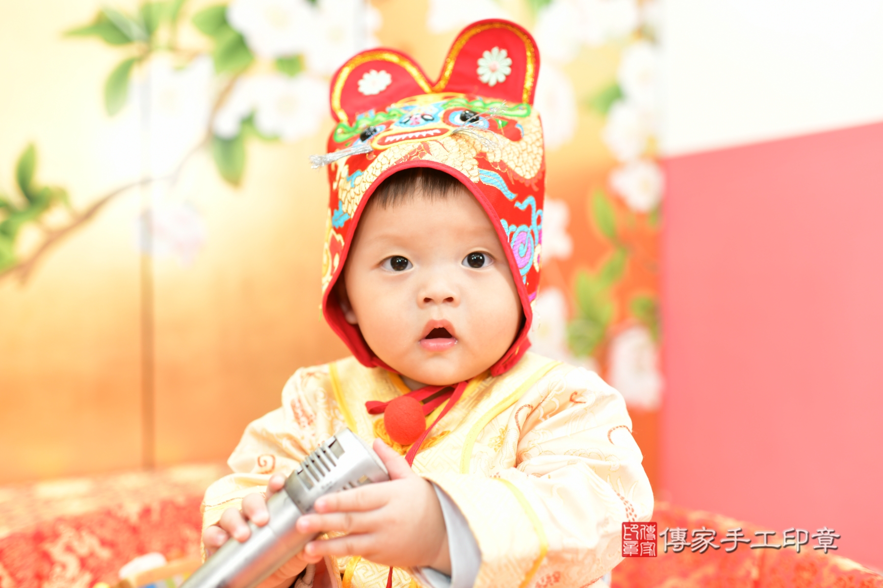 達達寶貝抓周，小孩古裝禮服照。地點：傳家「台中店」古禮會場