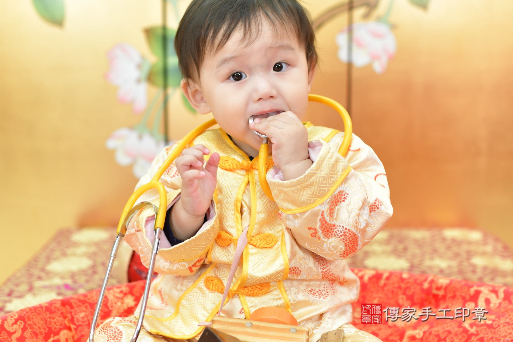 澔澔寶貝抓周，小孩古裝禮服照。地點：傳家「台中店」古禮會場