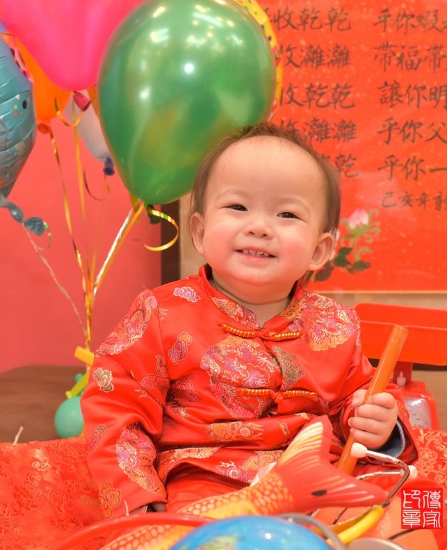 2021-01-02黃寶寶，小孩禮服(女)中式古裝禮服禮照照片集