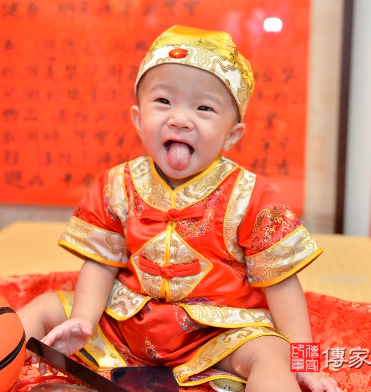 2020-11-15林寶寶，小孩禮服(男)中式古裝禮服禮照照片集