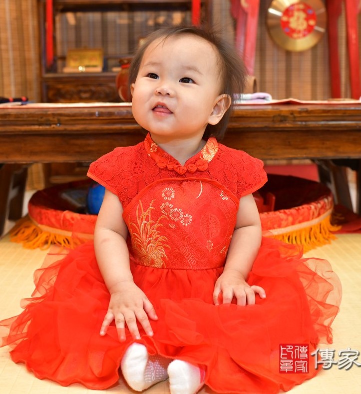 2020-08-22李寶寶，小孩禮服(女)中式古裝禮服禮照照片集