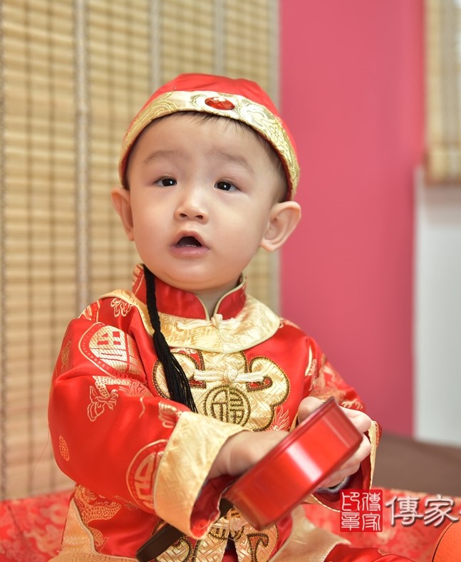2020-11-12施寶寶，小孩禮服(男)中式古裝禮服禮照照片集