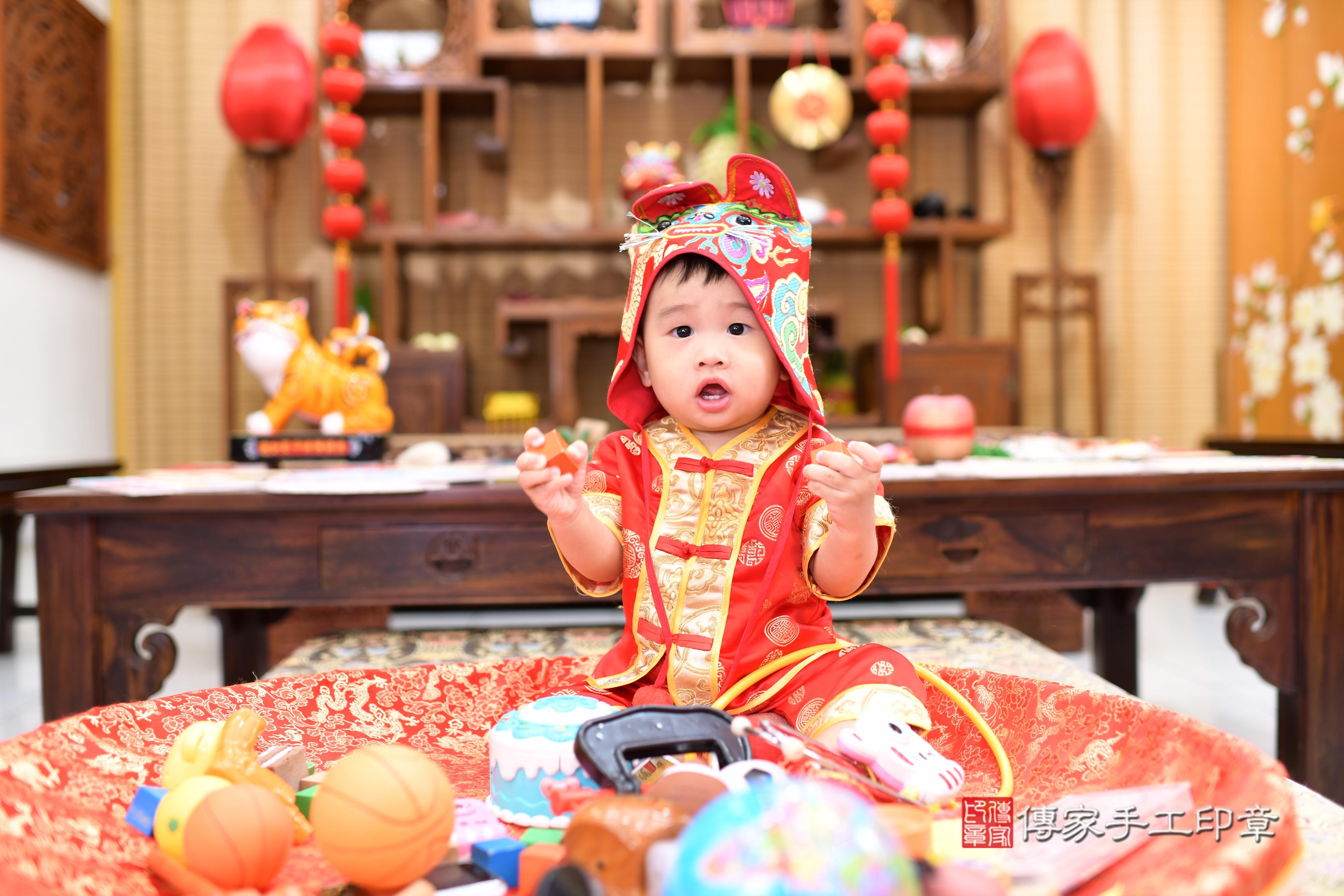 2025-09-27嘉嘉寶貝抓周,小孩古裝禮服照。地點:傳家「台南店」古禮會場照片集