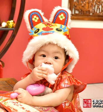 2020-04-29賴寶寶，小孩禮服(女)中式古裝禮服禮照照片集