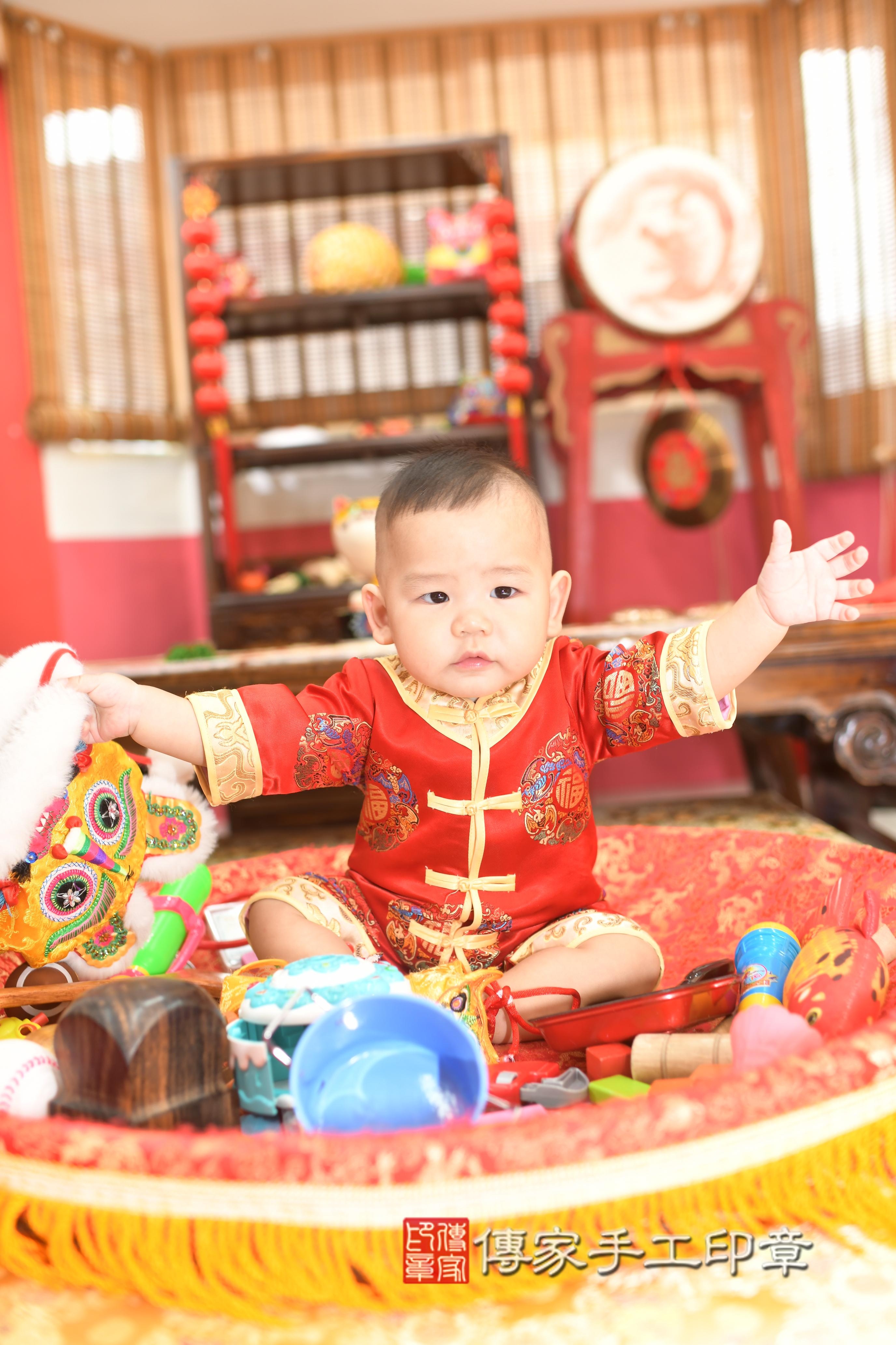 2025-09-27彥彥寶貝抓周,小孩古裝禮服照。地點:傳家「台南店」古禮會場照片集