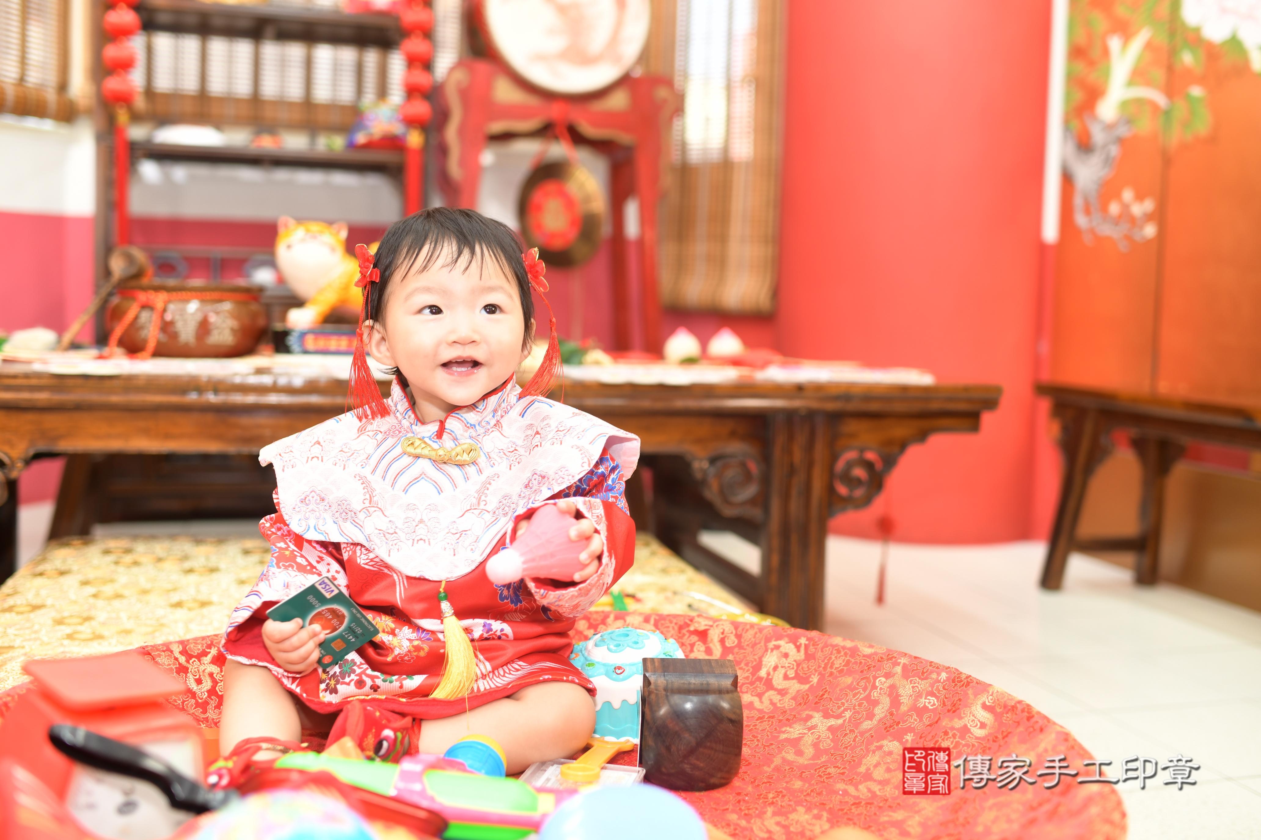 2025-09-27函函寶貝抓周,小孩古裝禮服照。地點:傳家「台南店」古禮會場照片集