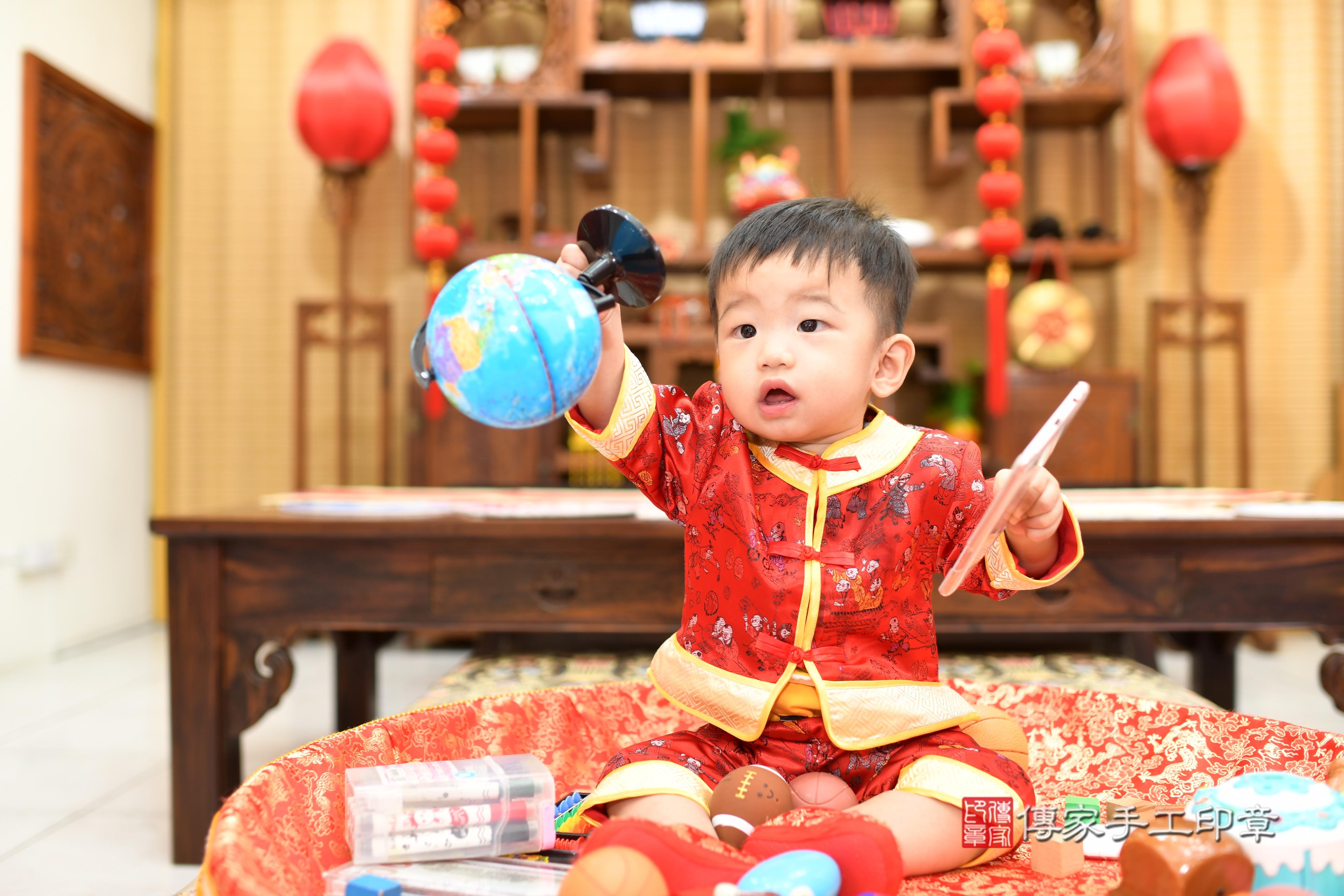 2025-09-27威威寶貝抓周，小孩古裝禮服照。地點：傳家「台南店」古禮會場照片集