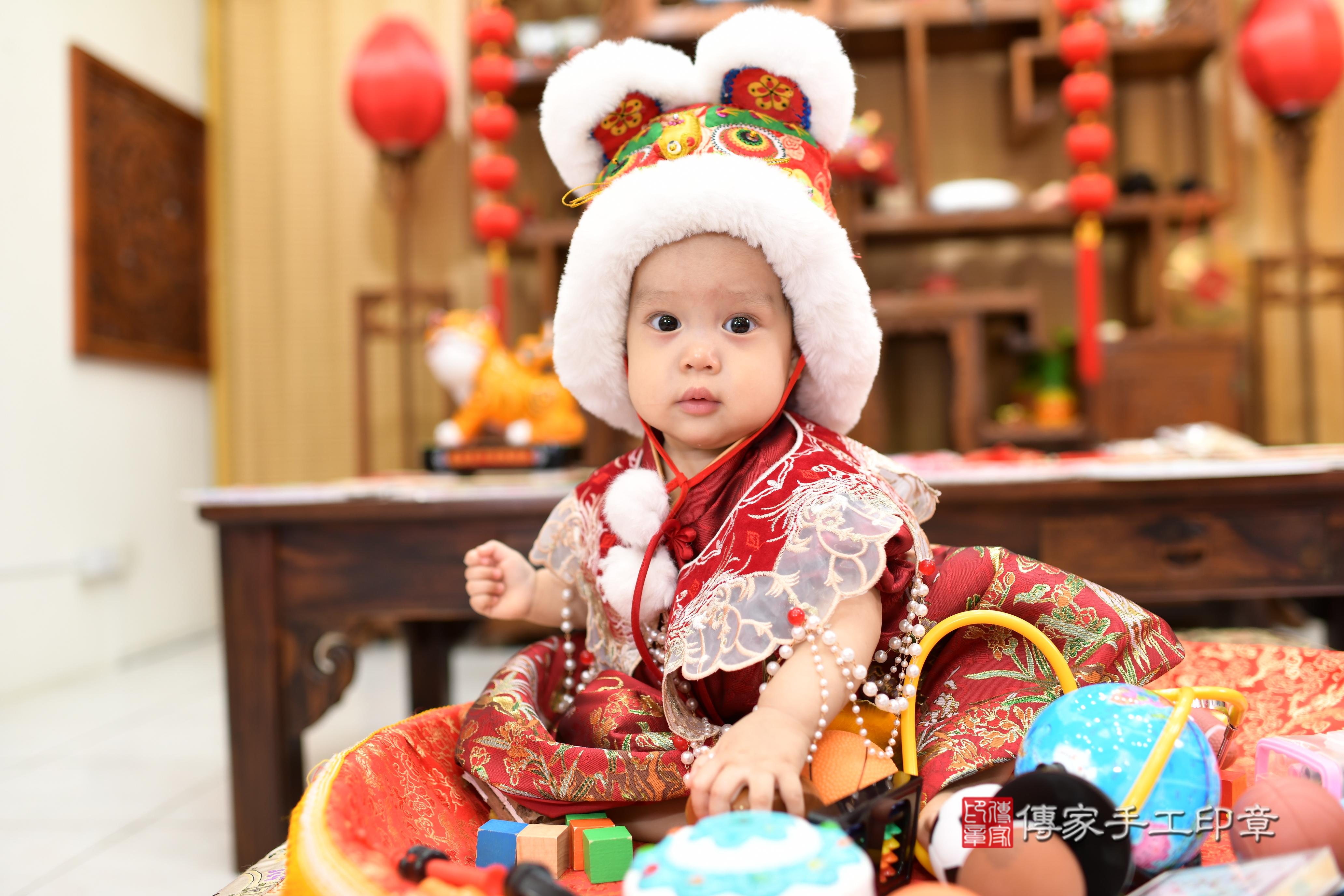 2025-09-27靖靖寶貝抓周,小孩古裝禮服照。地點:傳家「台南店」古禮會場照片集