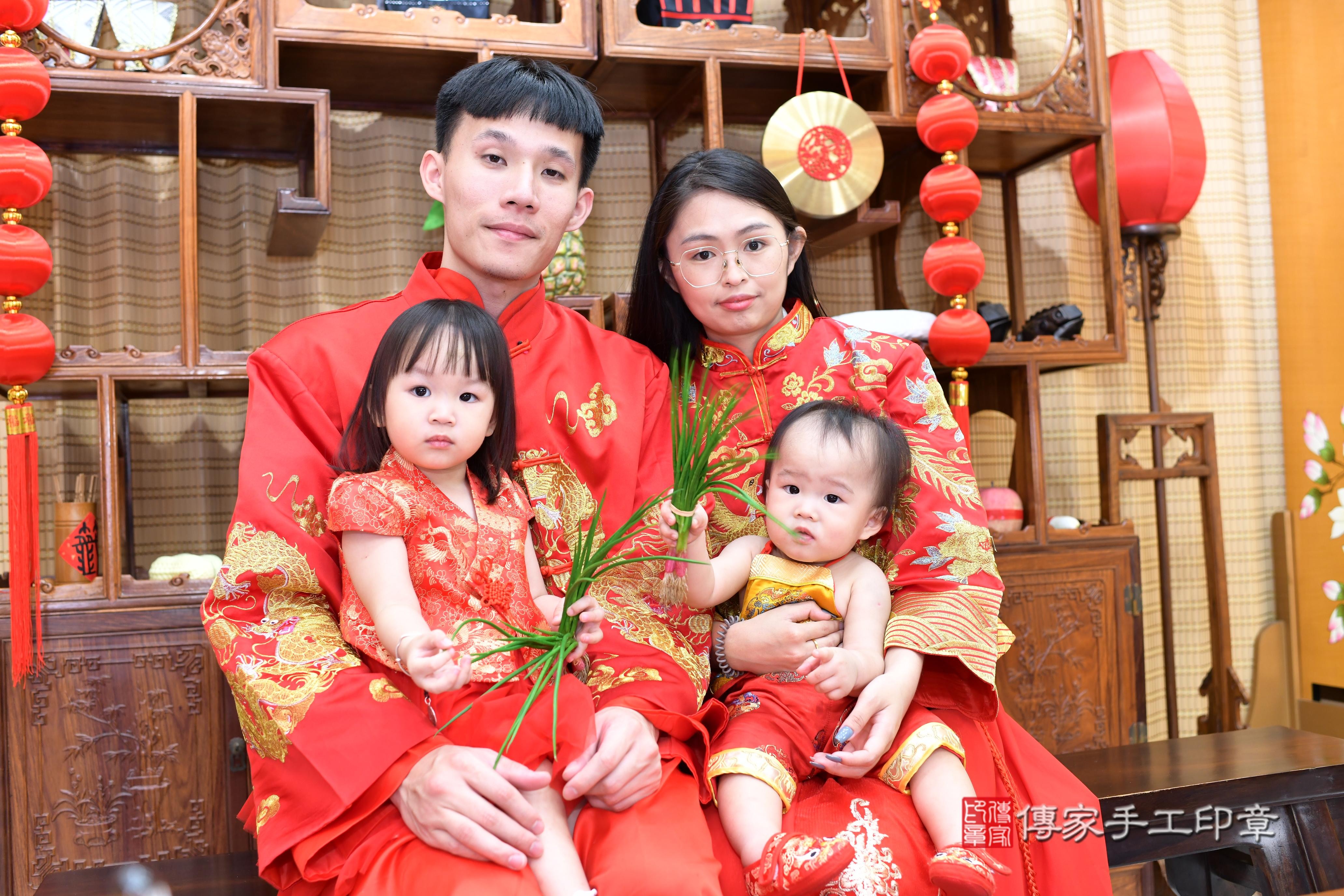 2025-06-27洋洋寶貝抓周,成人與小孩古裝禮服照。地點:傳家「台南店」古禮會場照片集