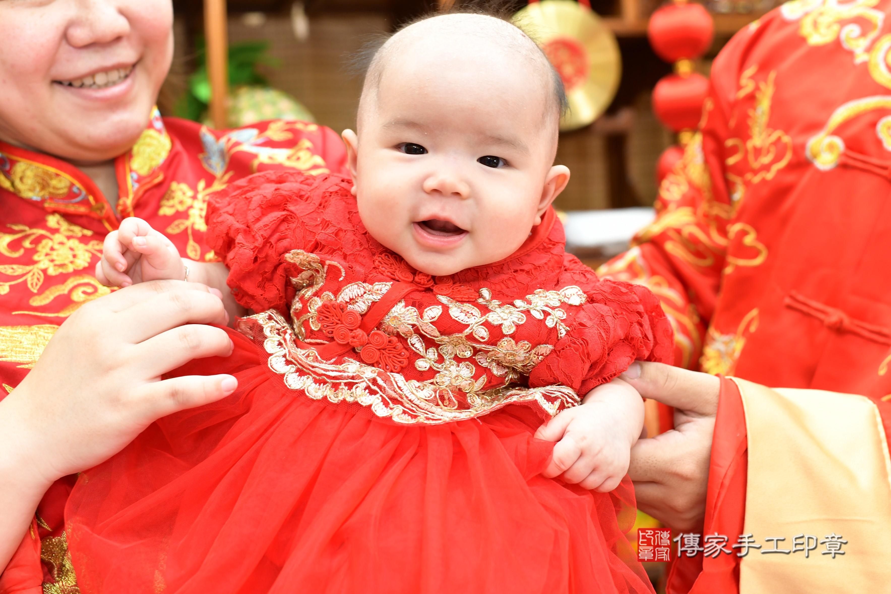 2025-06-27小棋寶貝收涎,小孩古裝禮服照。地點:傳家「台南店」古禮會場照片集