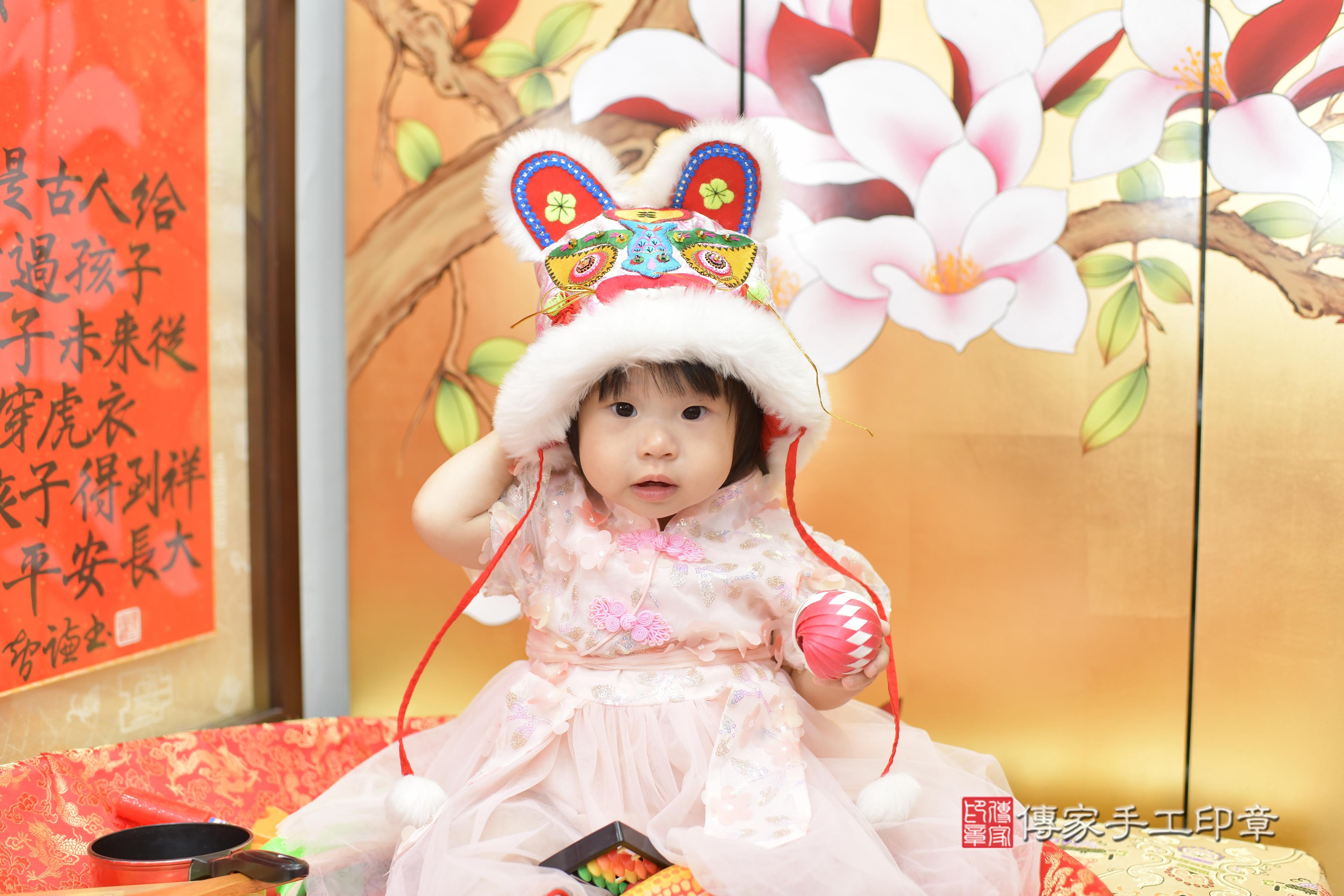 2025-09-28霈霈寶貝抓周,小孩古裝禮服照。地點:傳家「新竹店」古禮會場照片集