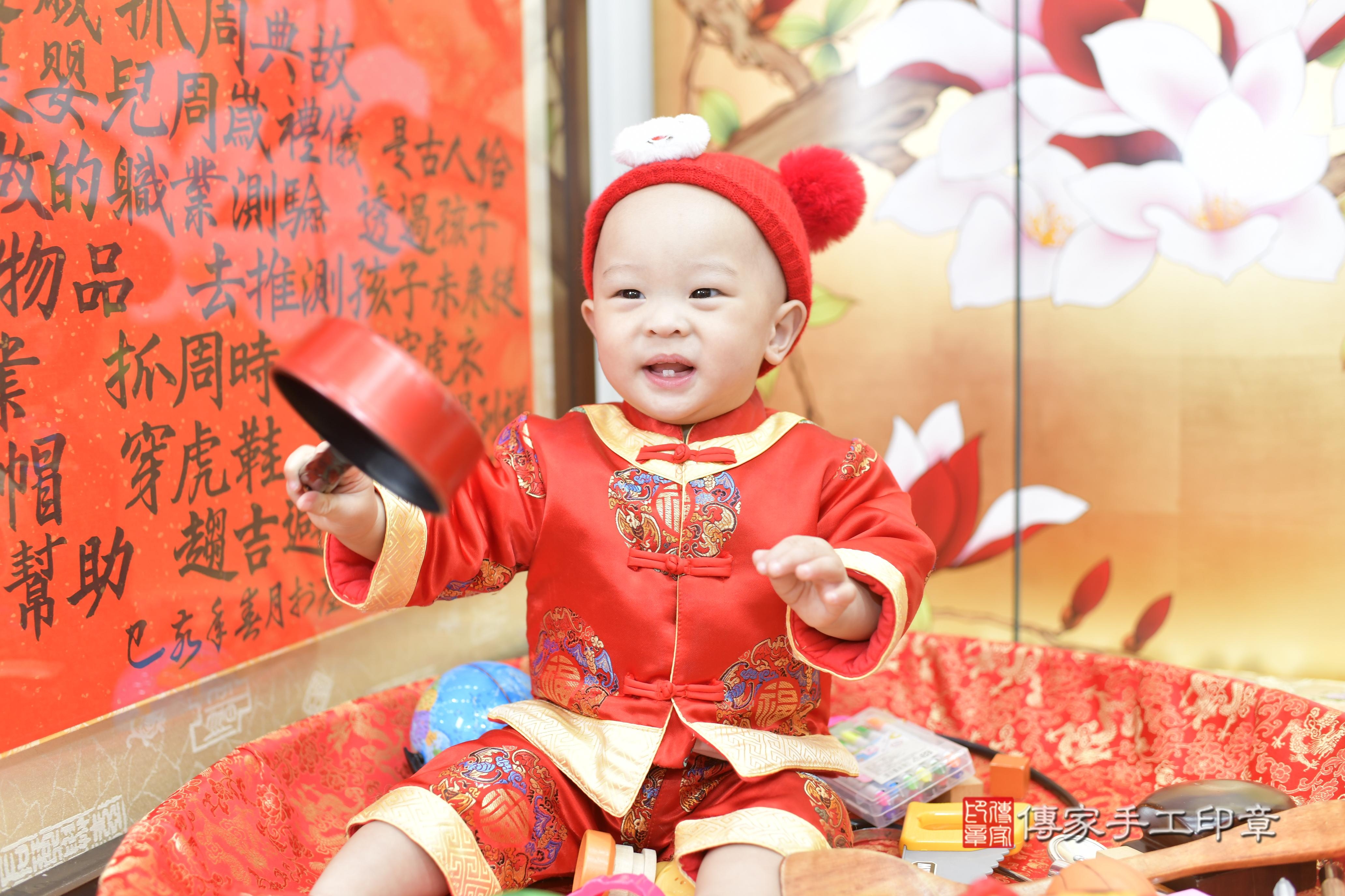 2025-09-28浩浩寶貝抓周,小孩古裝禮服照。地點:傳家「新竹店」古禮會場照片集