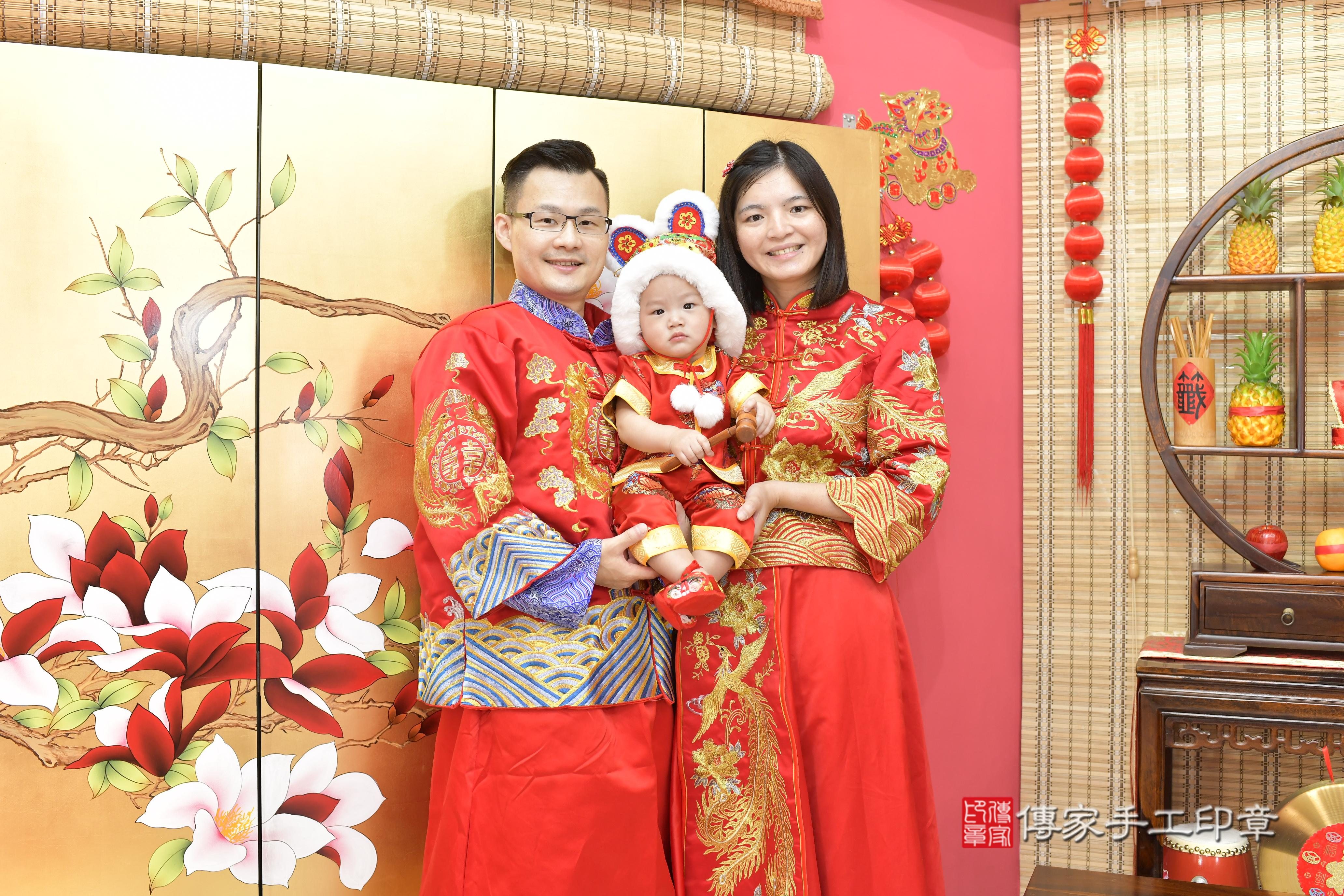 2025-09-28成成寶貝抓周,成人與小孩古裝禮服照。地點:傳家「新竹店」古禮會場照片集