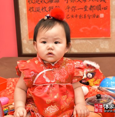 2020-04-15鄭寶寶，小孩禮服(女)中式古裝禮服禮照照片集